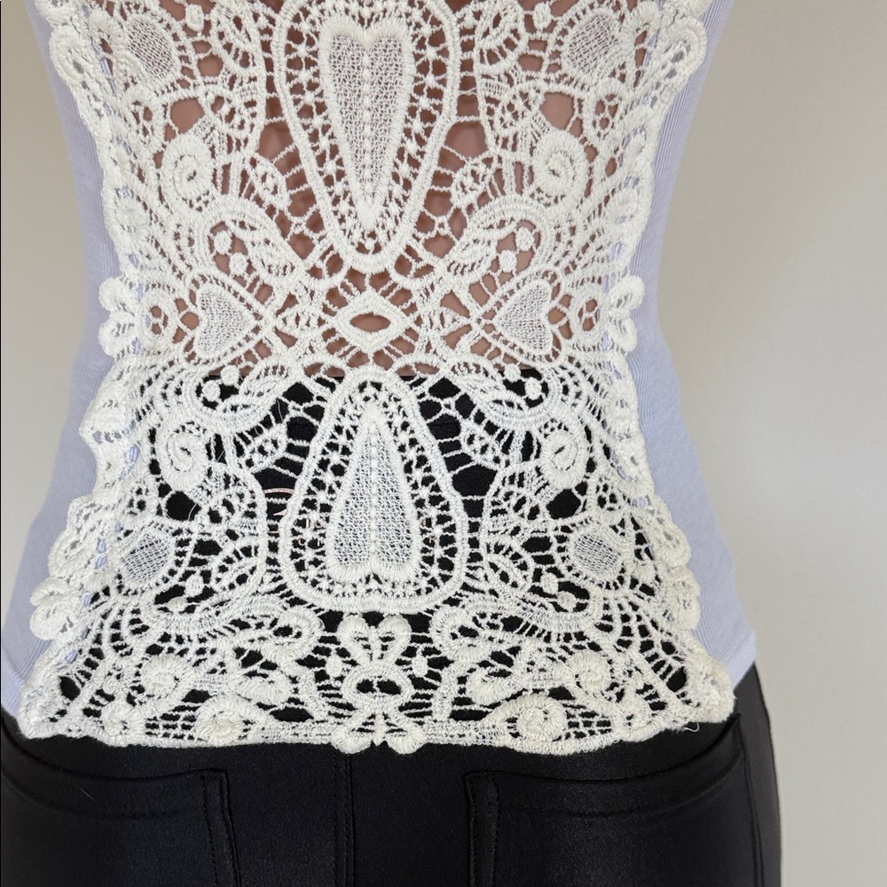 Elegant White Lace Back Women's Top one size - Picture 5 of 10
